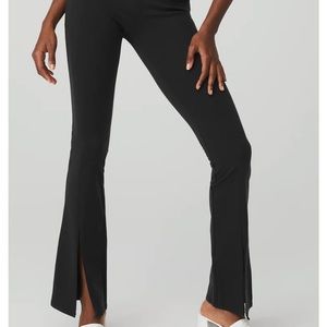 Airbrush High-Waist Flutter 7/8 Legging Alo